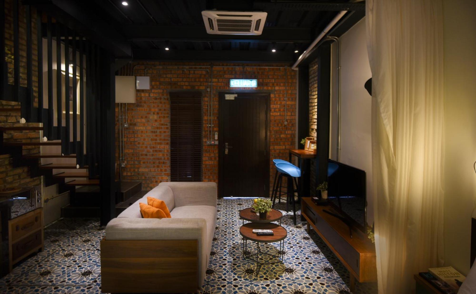 3 Jambatan Steps To Jonker & Riverside Holiday home