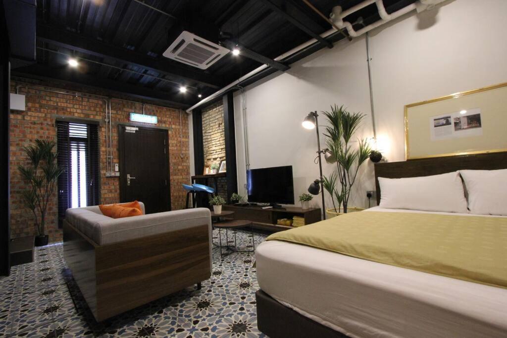 3 Jambatan Steps To Jonker & Riverside