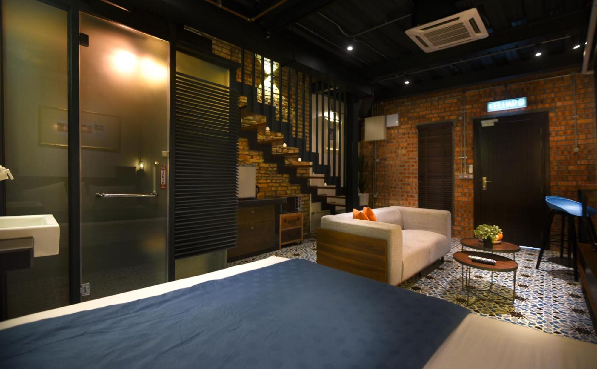 3 Jambatan Steps To Jonker & Riverside * Malacca